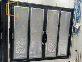 Rèm trong kính hộp màu xám bạc + vàng